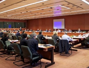 Οι δανειστές απαιτούν κι άλλους πλειστηριασμούς: Νέα προαπαιτούμενα για να κλείσει η δ' αξιολόγηση